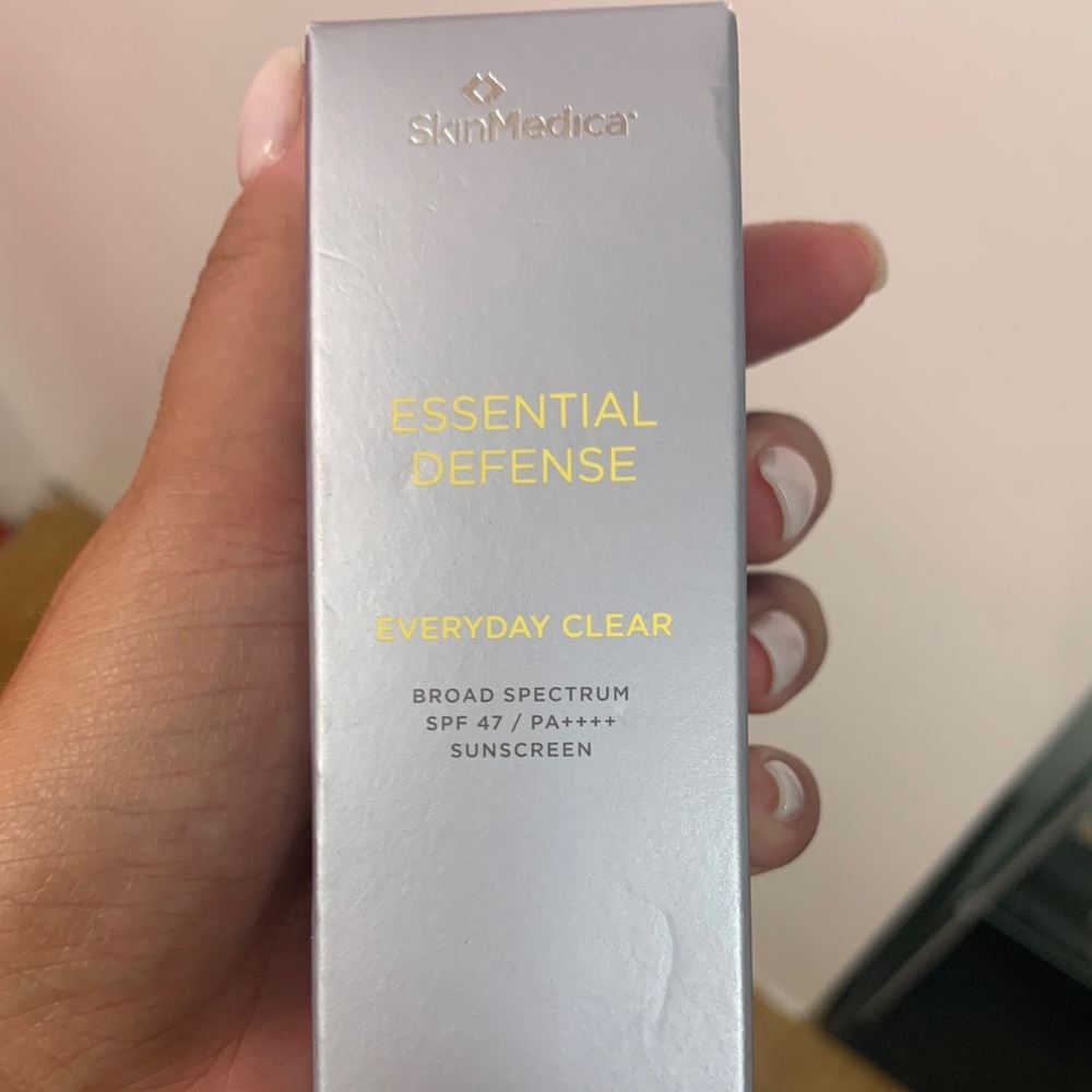Skinmedica essential defense clear spf